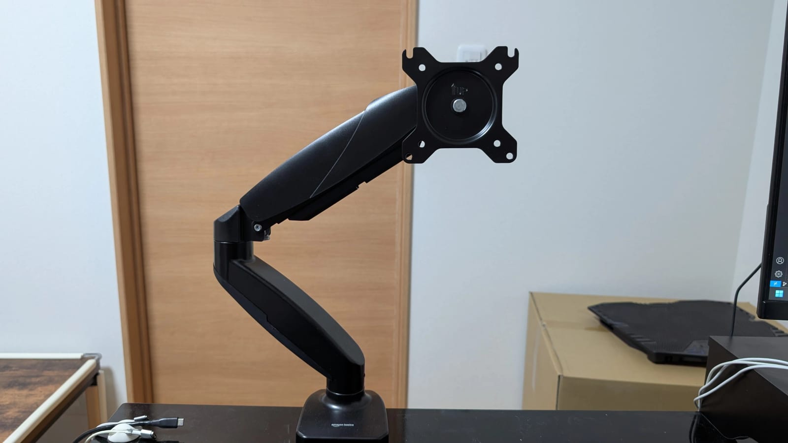 モニターアーム本体