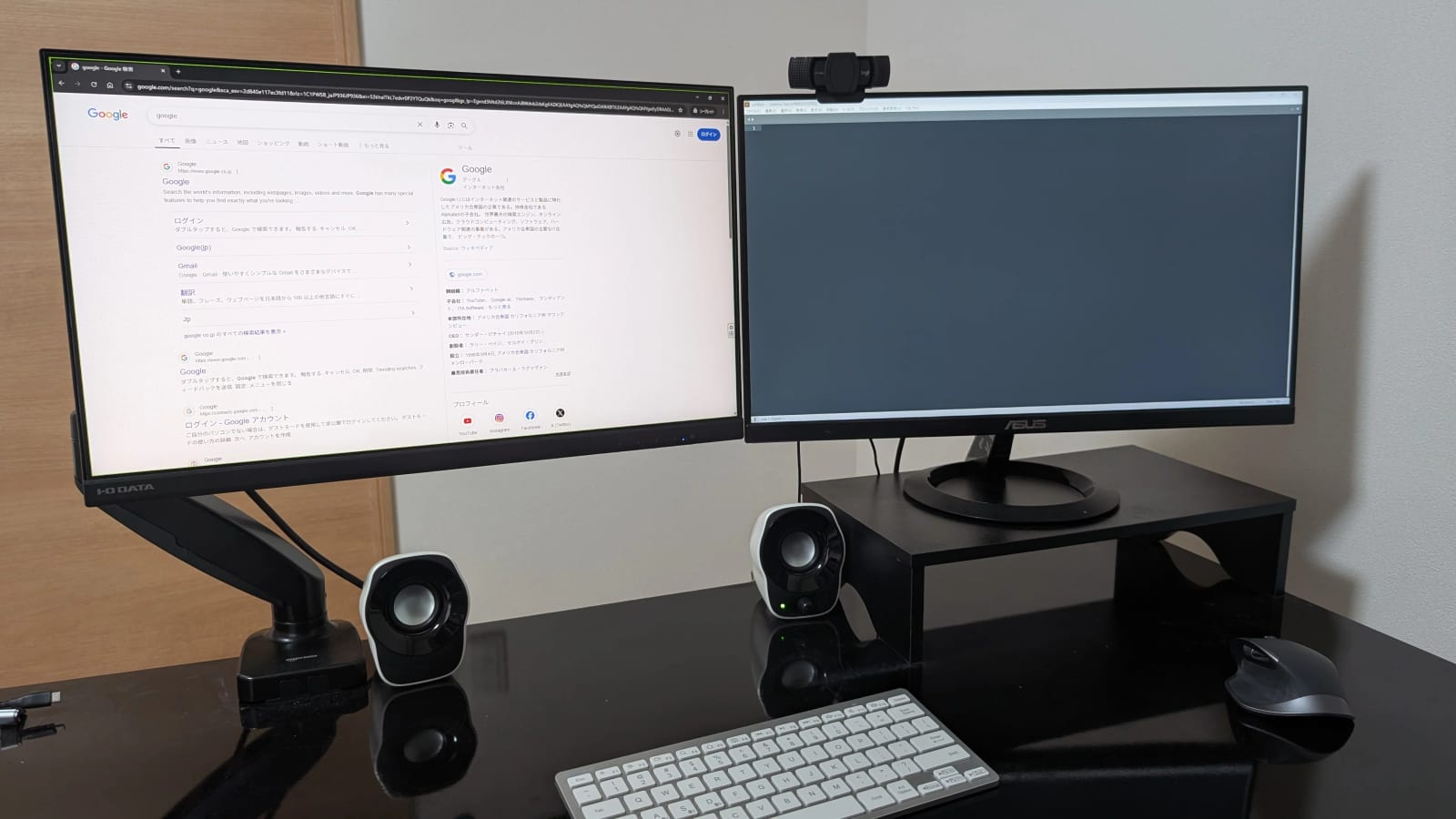 デスク環境に設置した Z120BW