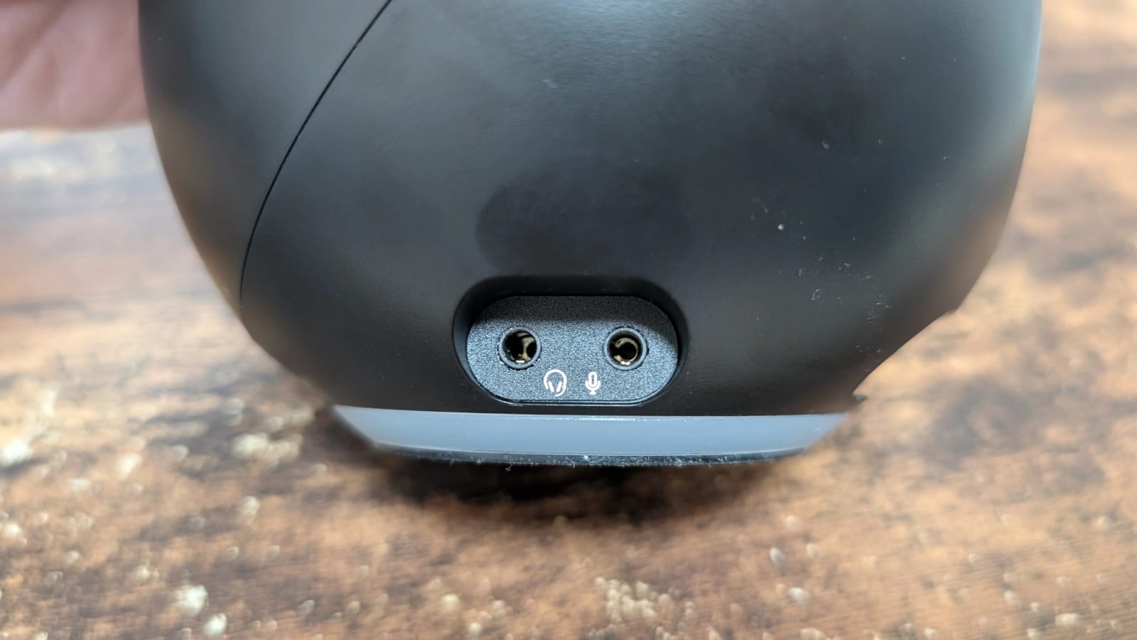 Pebble Pro 側面端子